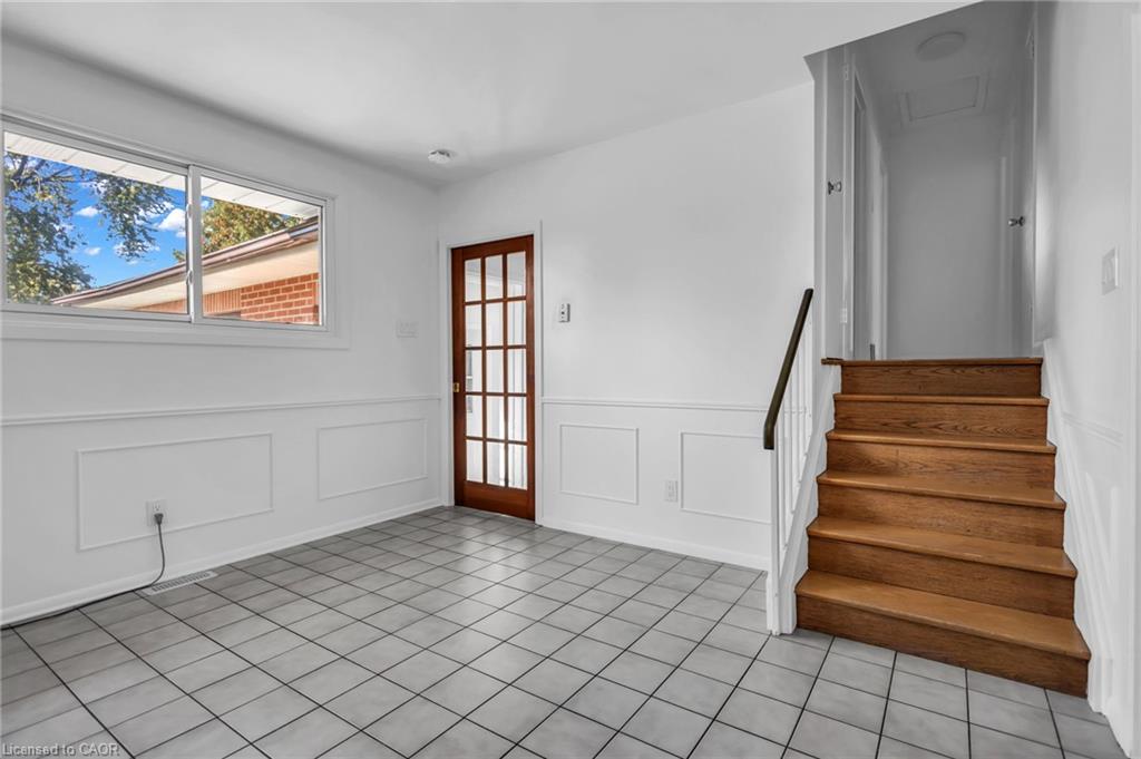 27 Toulon Crescent Property Photo 24