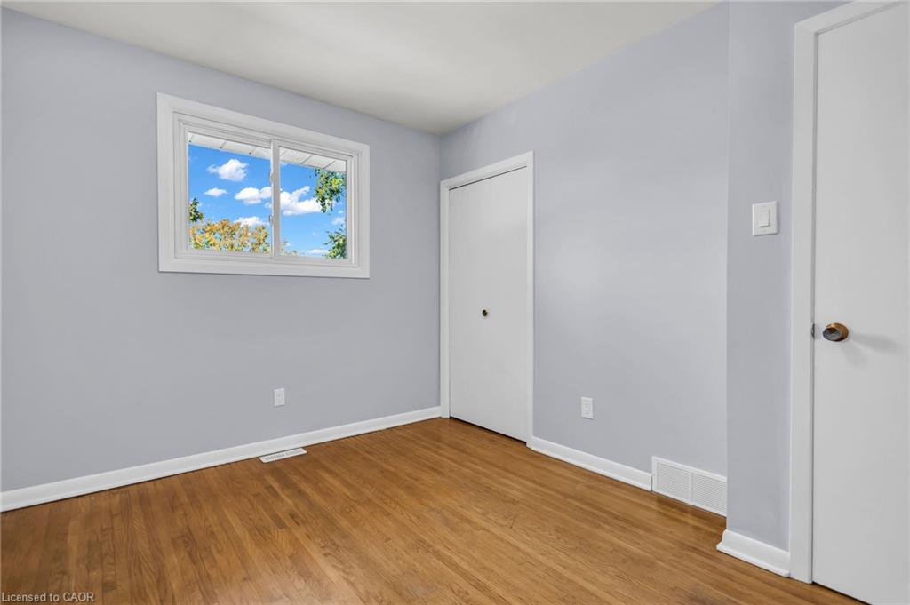 27 Toulon Crescent Property Photo 38