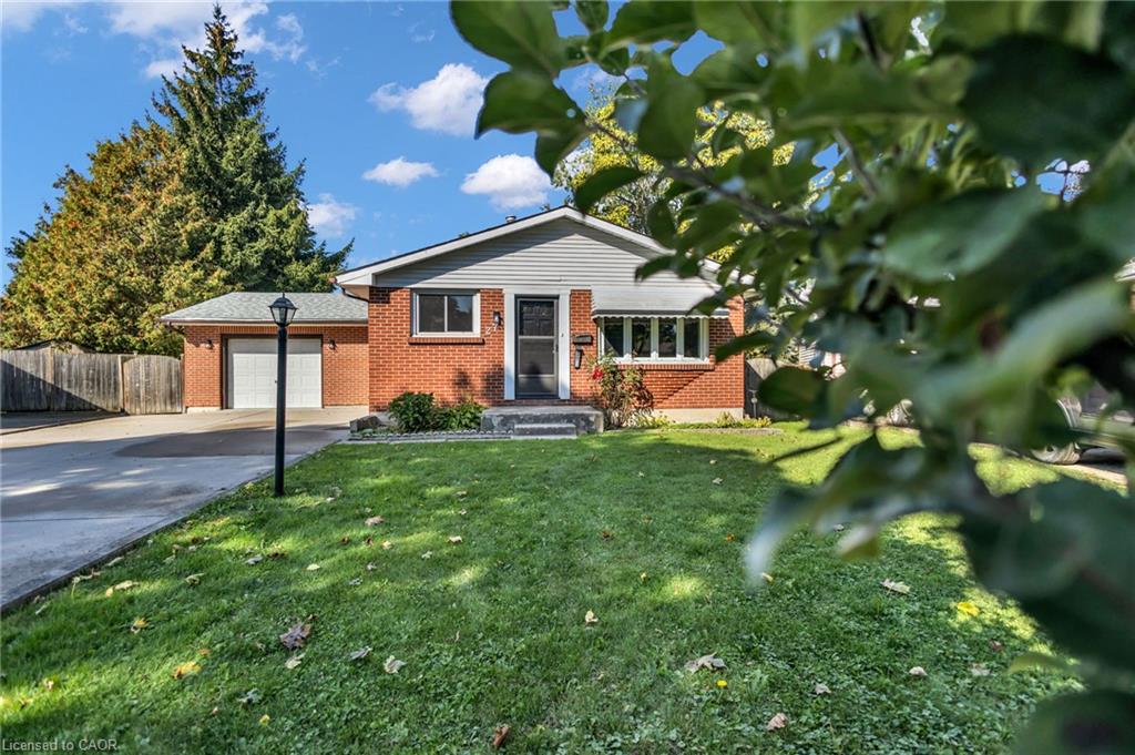 27 Toulon Crescent Property Photo 46