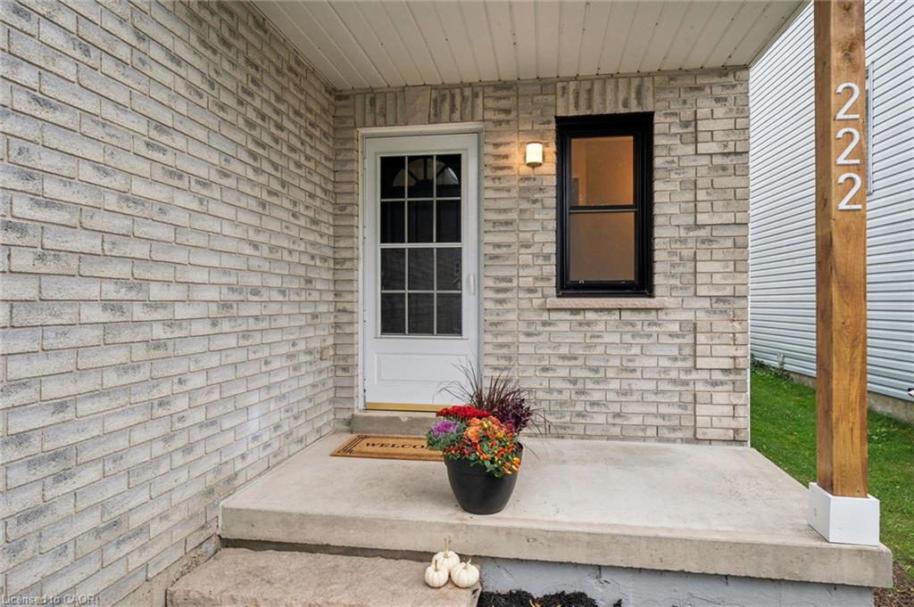 222 Inglis Street Property Photo 5