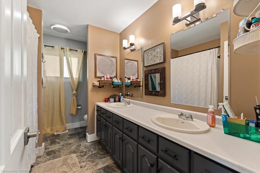 154 Paris Road Property Photo 17