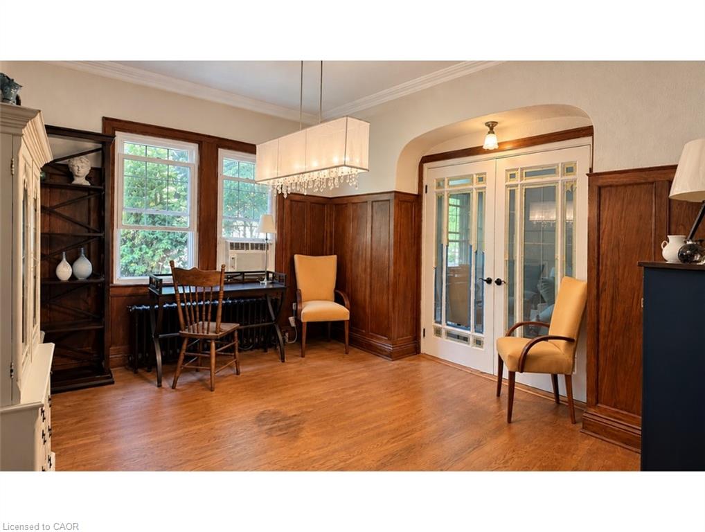 541 Emerald Street Property Photo 10