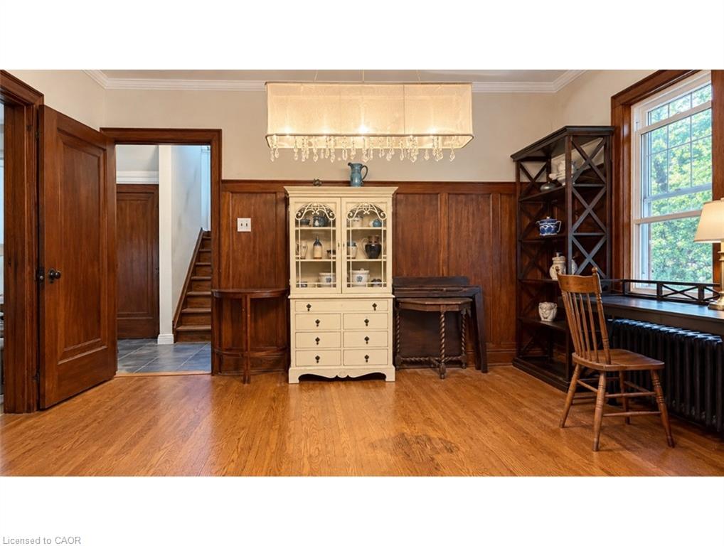 541 Emerald Street Property Photo 11