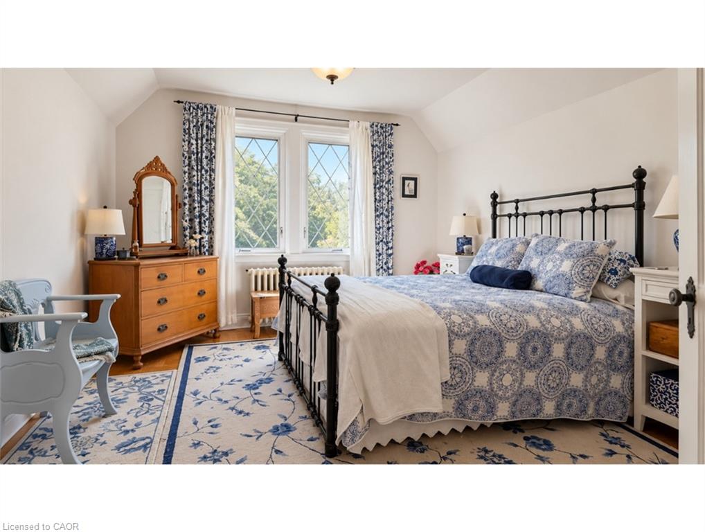 541 Emerald Street Property Photo 14