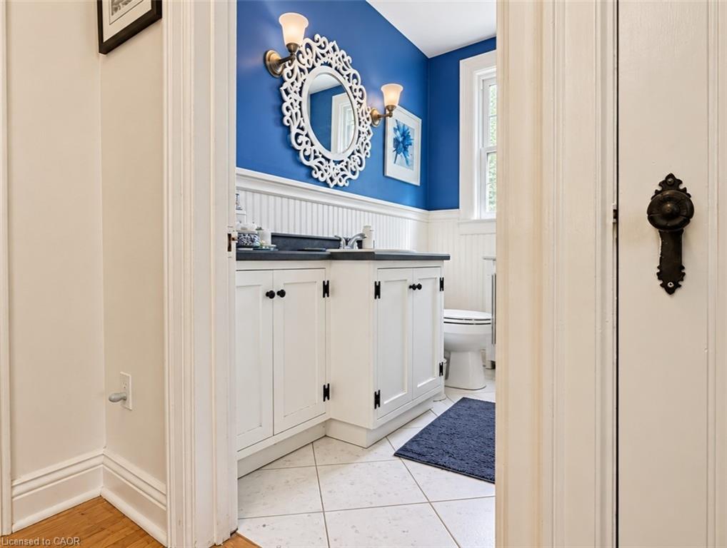 541 Emerald Street Property Photo 18