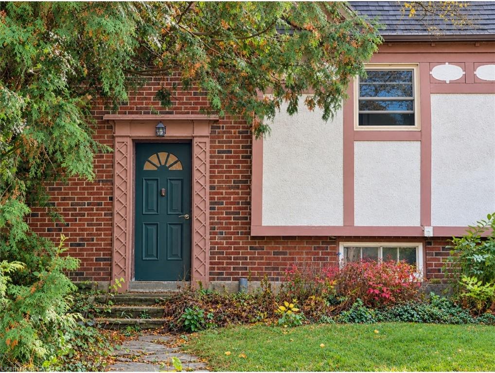 541 Emerald Street Property Photo 30