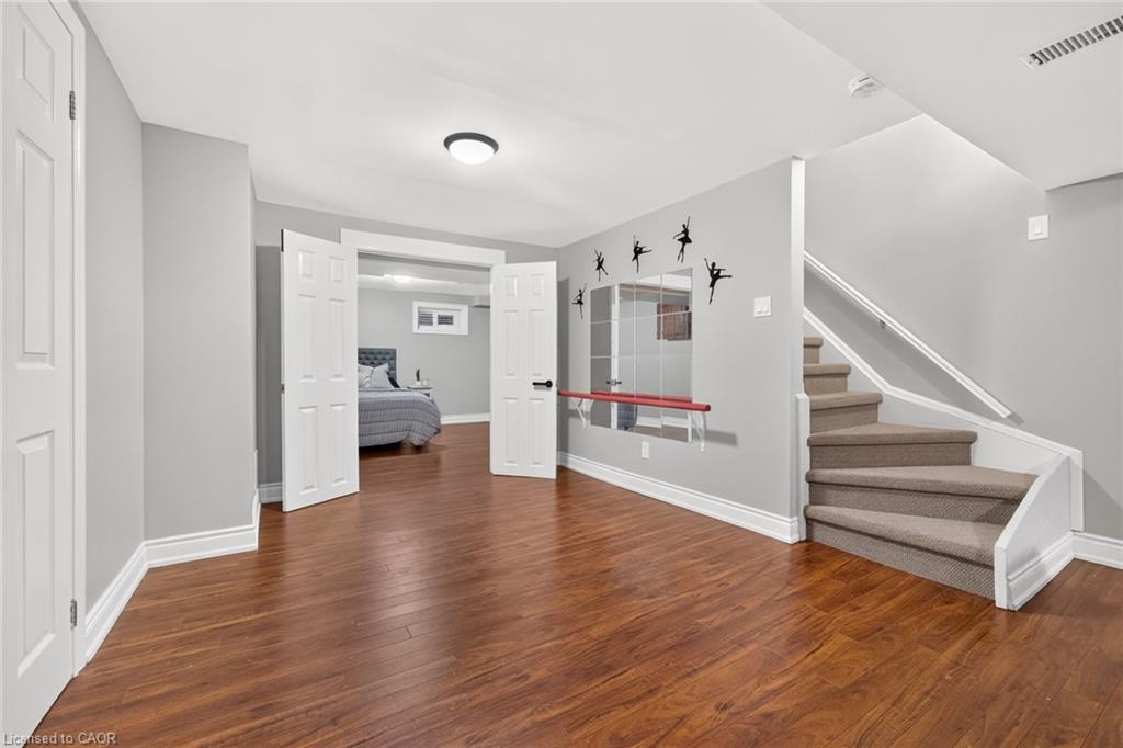 2595 Cavendish Drive Property Photo 35