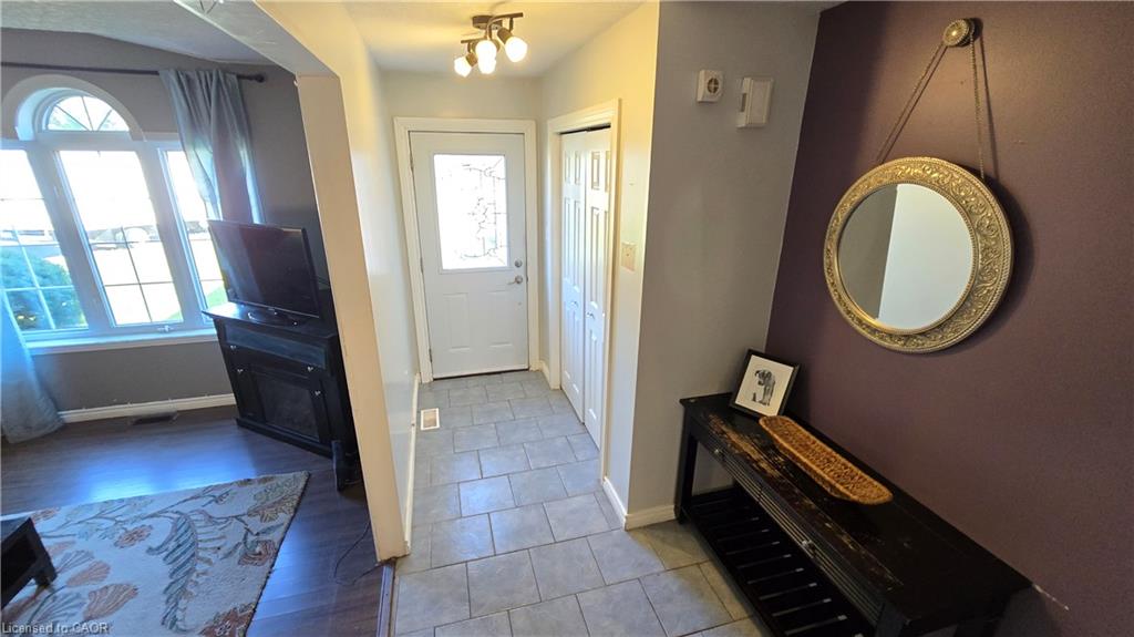 7 Jade Court Property Photo 4