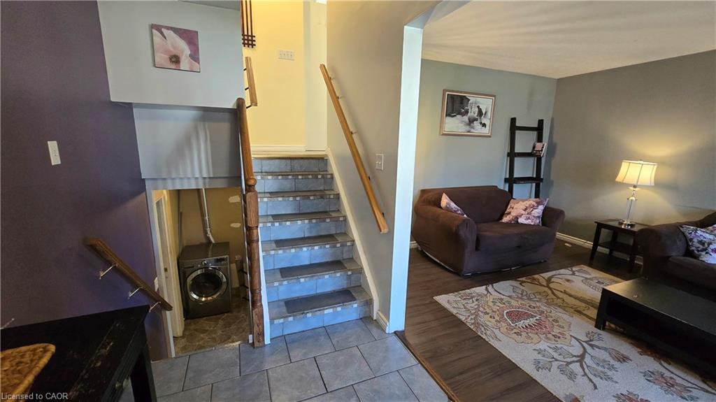 7 Jade Court Property Photo 8