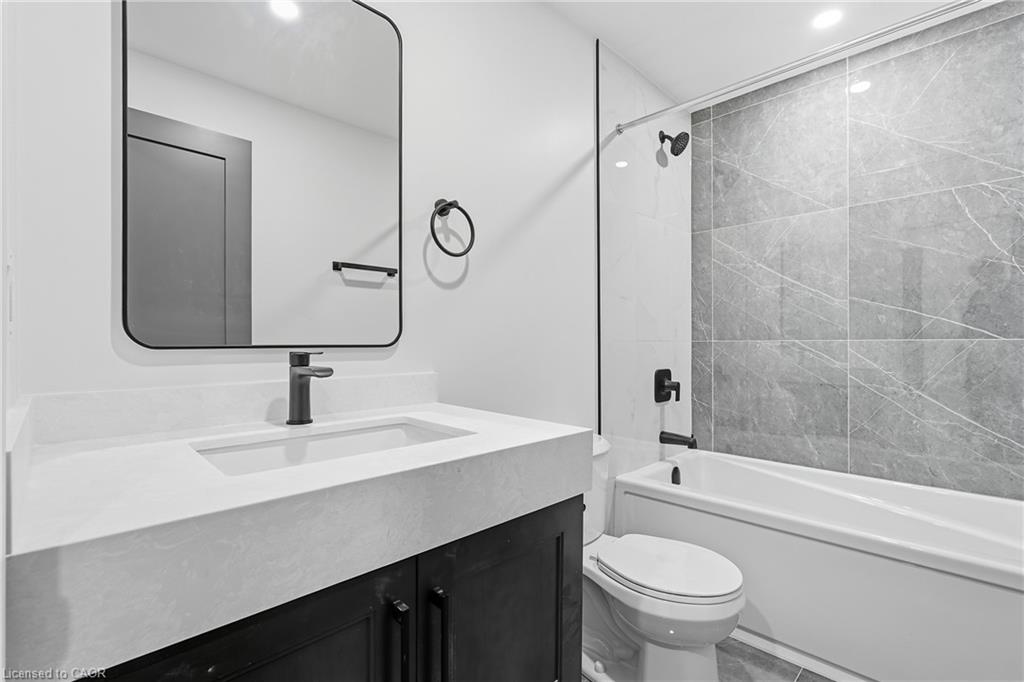 2-86 Florence Avenue Property Photo 12