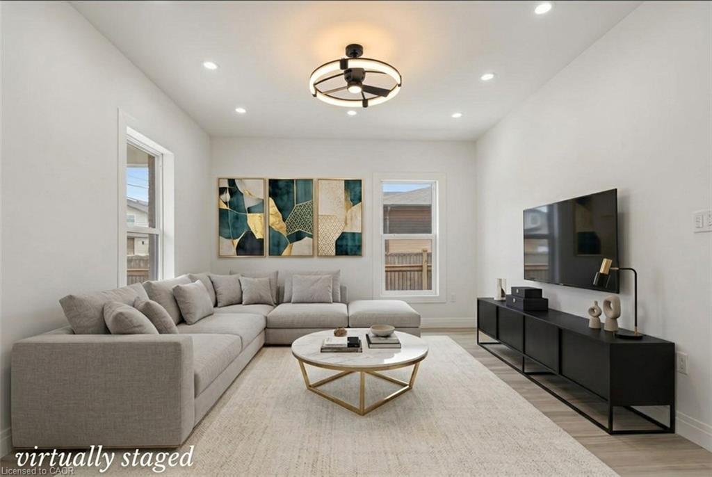 657 Frances Street Property Photo 8