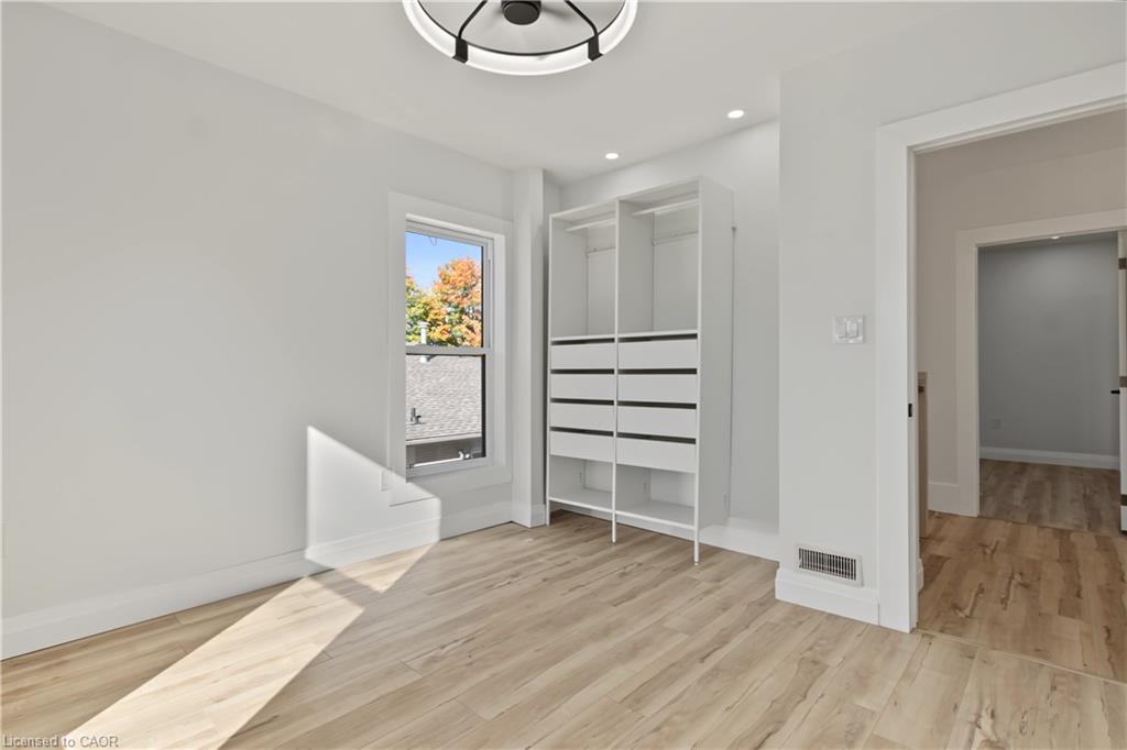 657 Frances Street Property Photo 33