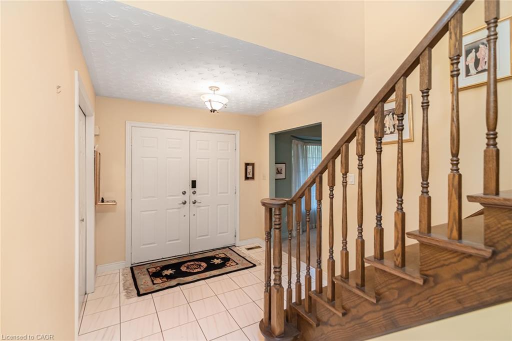 318 Cavendish Drive Property Photo 2