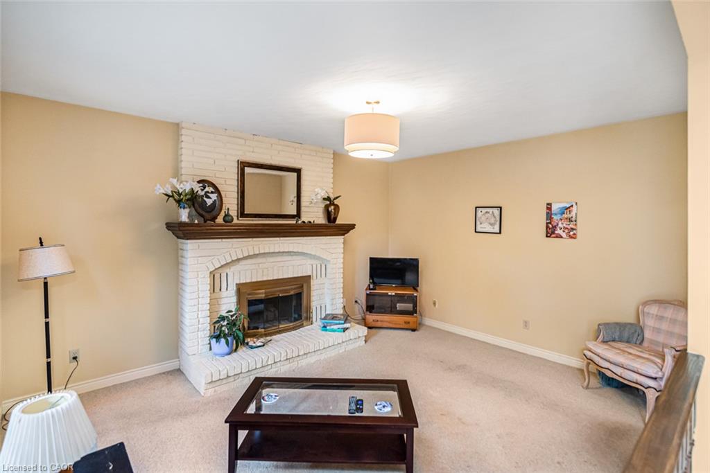 318 Cavendish Drive Property Photo 8