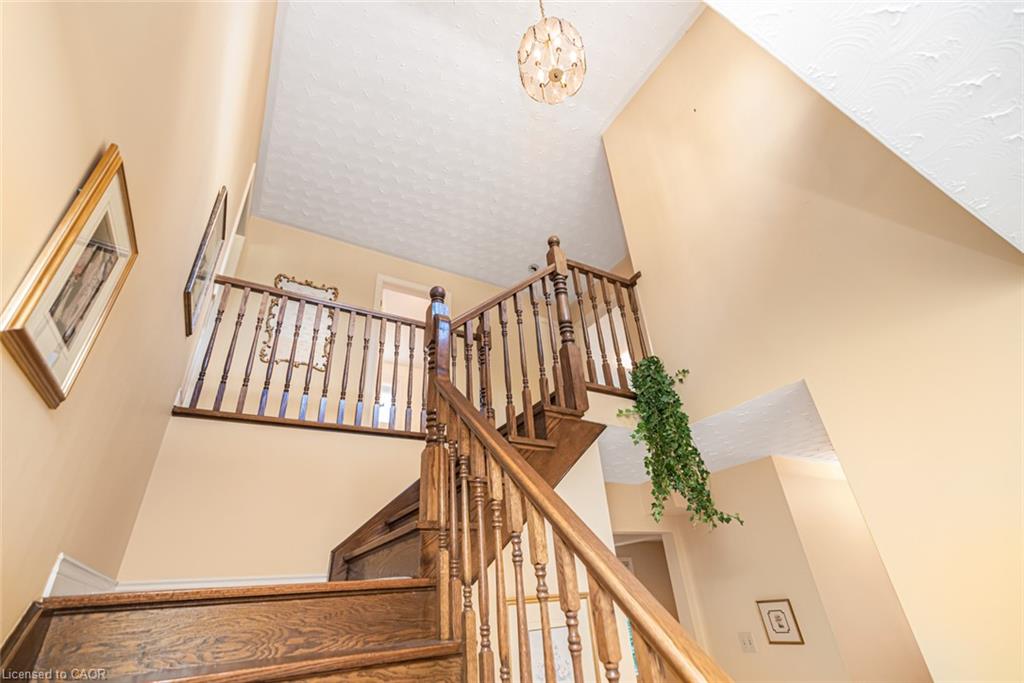 318 Cavendish Drive Property Photo 10