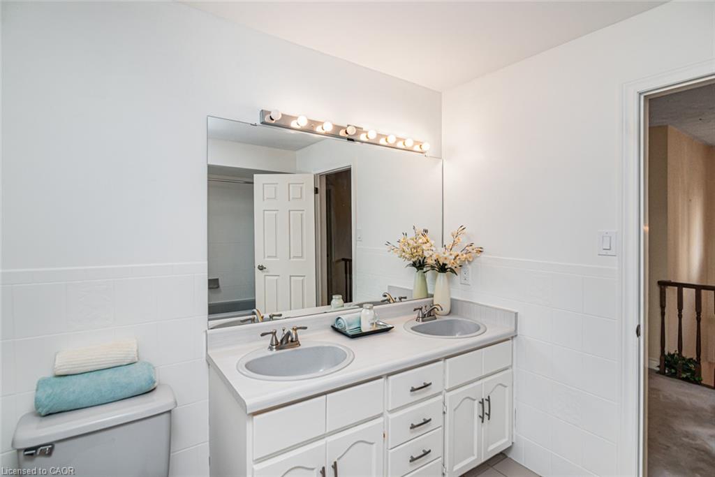 318 Cavendish Drive Property Photo 13