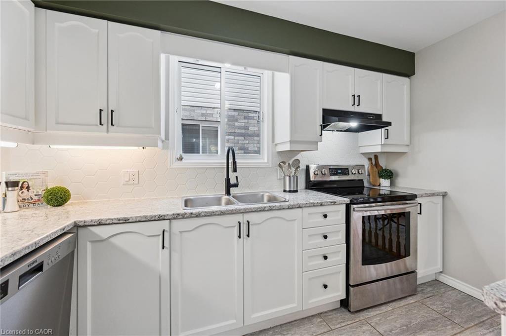 165 Cavelletti Court Property Photo 11