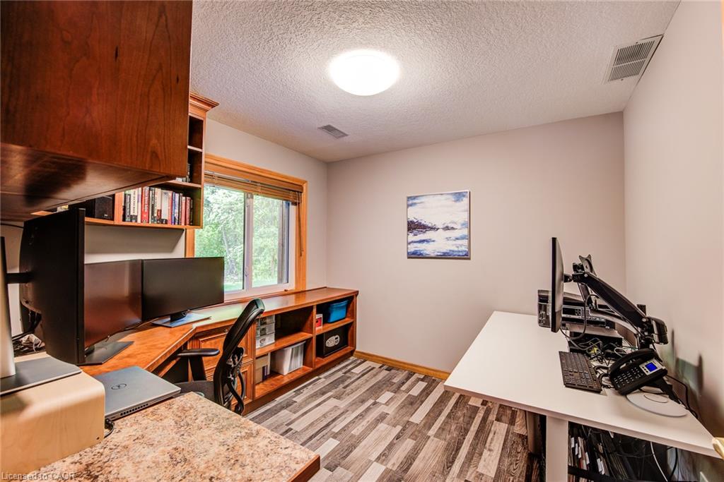 39 Oliver Court Se Property Photo 38