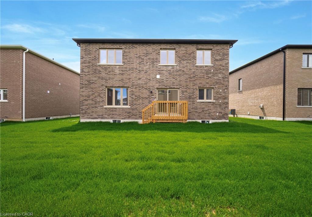 15 Bird Street Property Photo 37