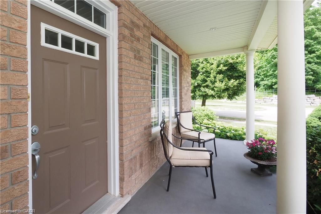 559 Springwater Drive Property Photo 3