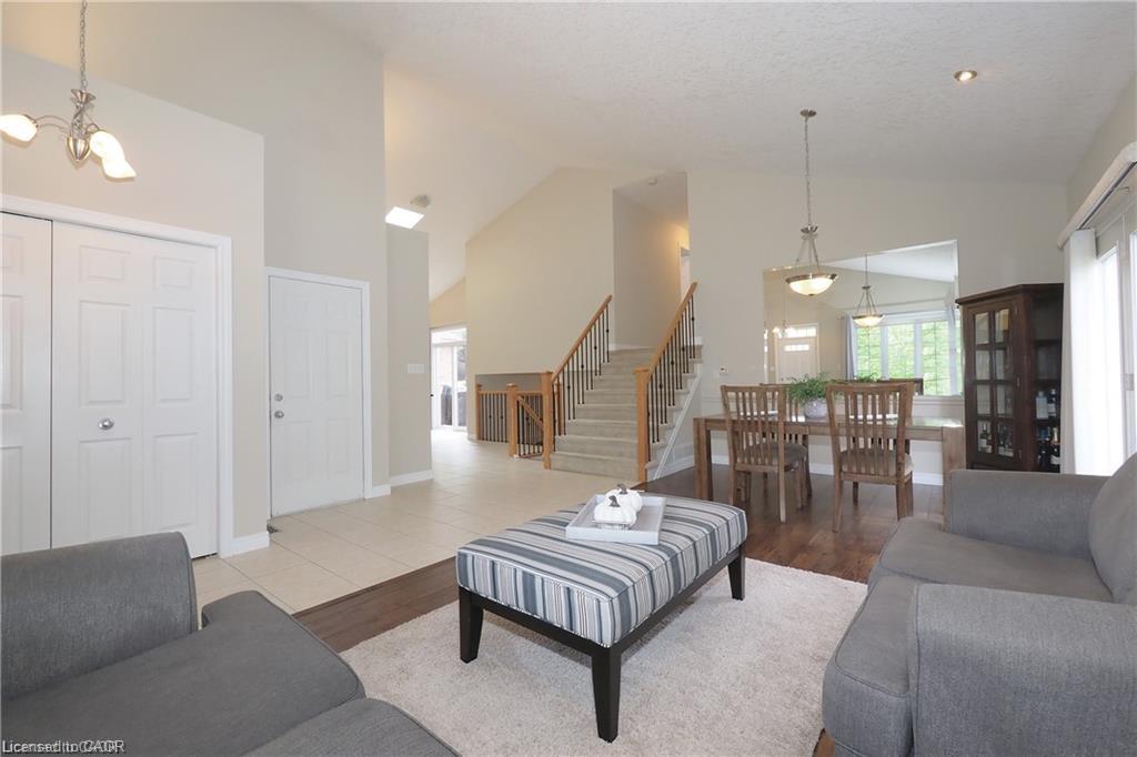 559 Springwater Drive Property Photo 11