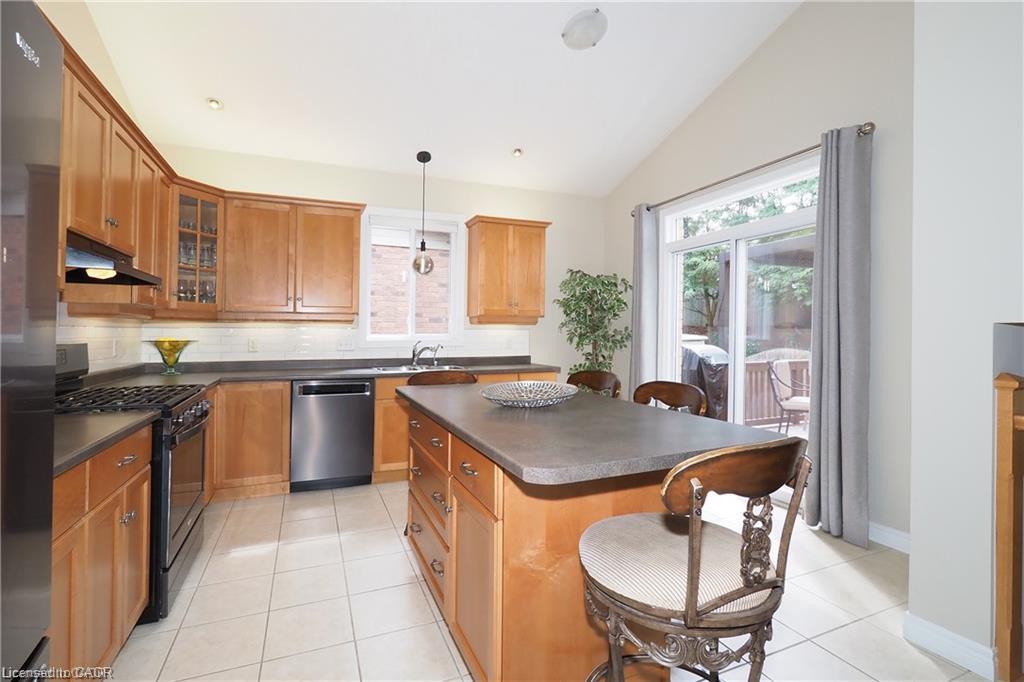 559 Springwater Drive Property Photo 15