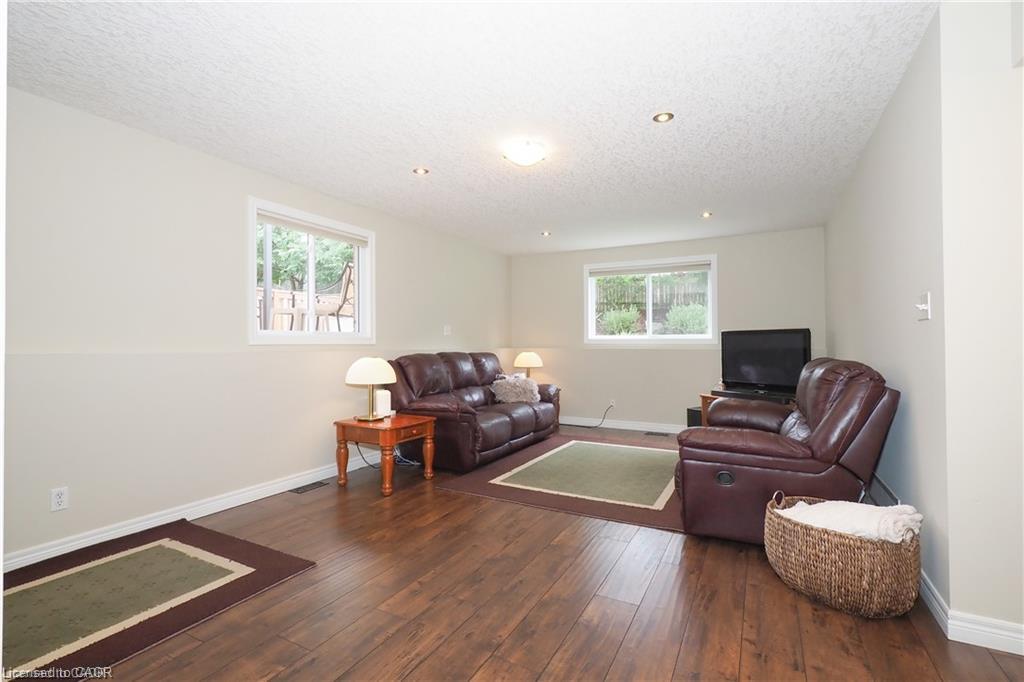 559 Springwater Drive Property Photo 27
