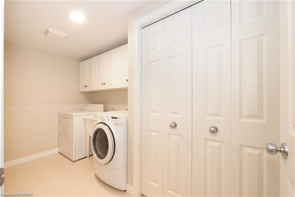 559 Springwater Drive Property Photo 30