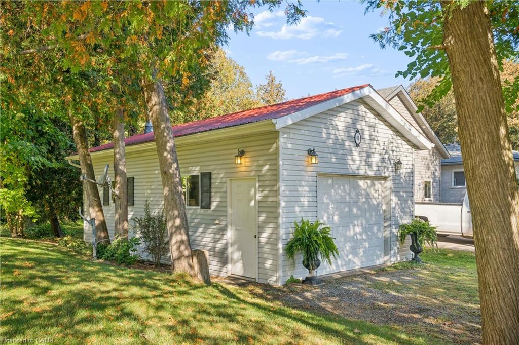 42 Greenwood Road Property Photo 3