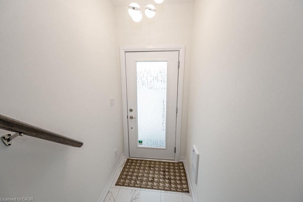 36-261 Woodbine Avenue Property Photo 3