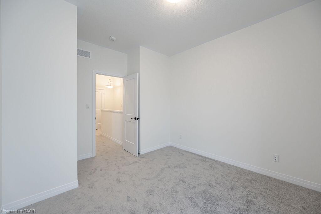 36-261 Woodbine Avenue Property Photo 21
