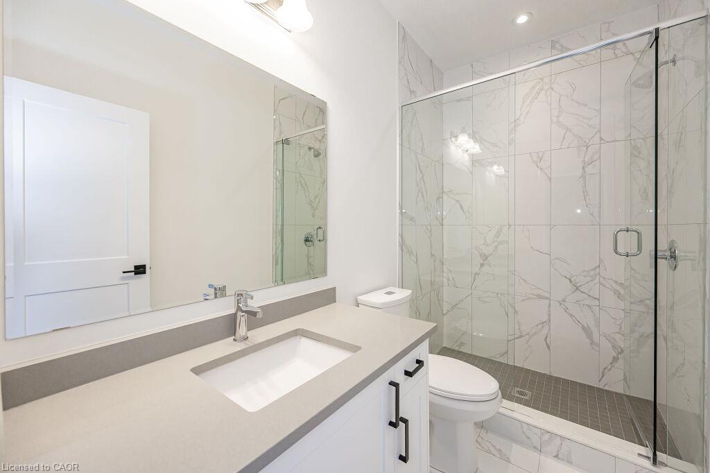36-261 Woodbine Avenue Property Photo 25