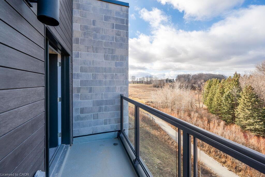 36-261 Woodbine Avenue Property Photo 28