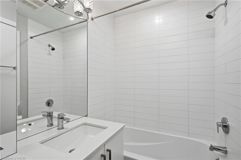 502-455 Charlton Avenue E Property Photo 16