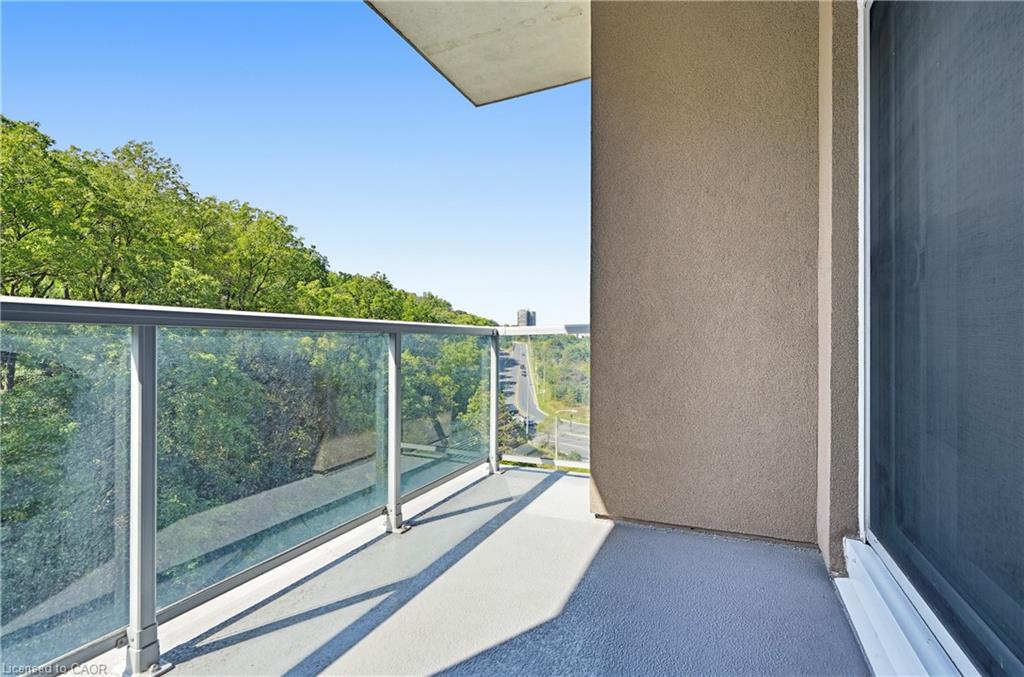 502-455 Charlton Avenue E Property Photo 22