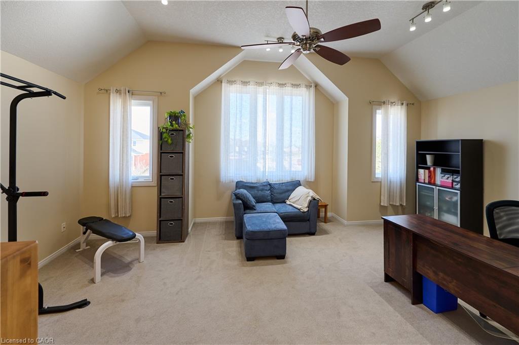 126 Snowdrop Crescent Property Photo 17