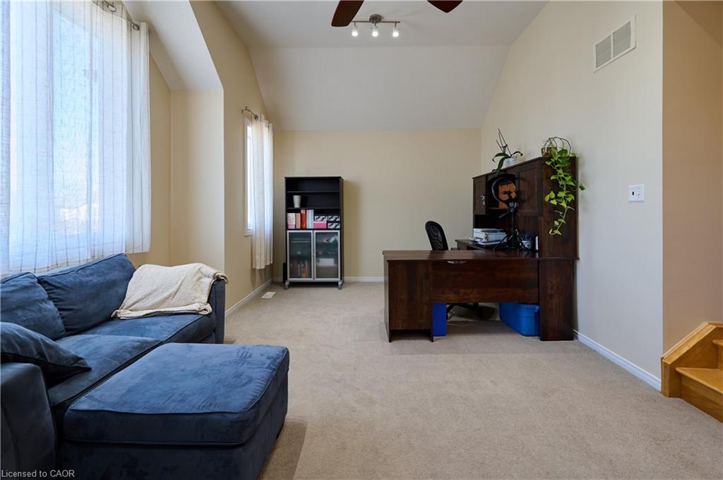 126 Snowdrop Crescent Property Photo 18