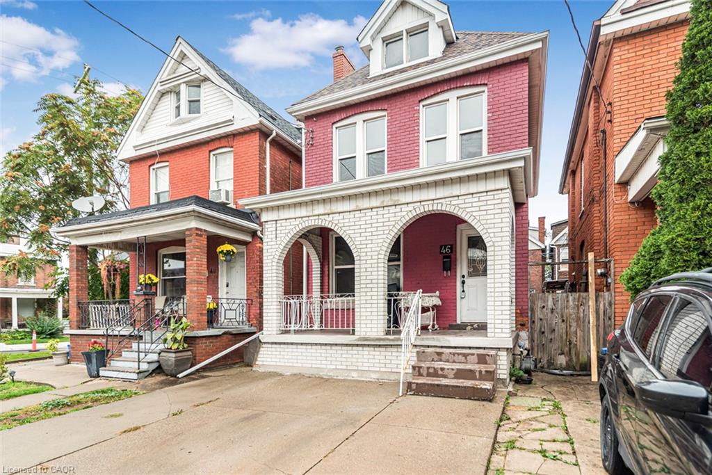46 Holton Avenue N Property Photo 1