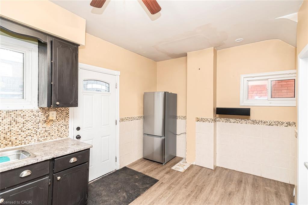 46 Holton Avenue N Property Photo 13