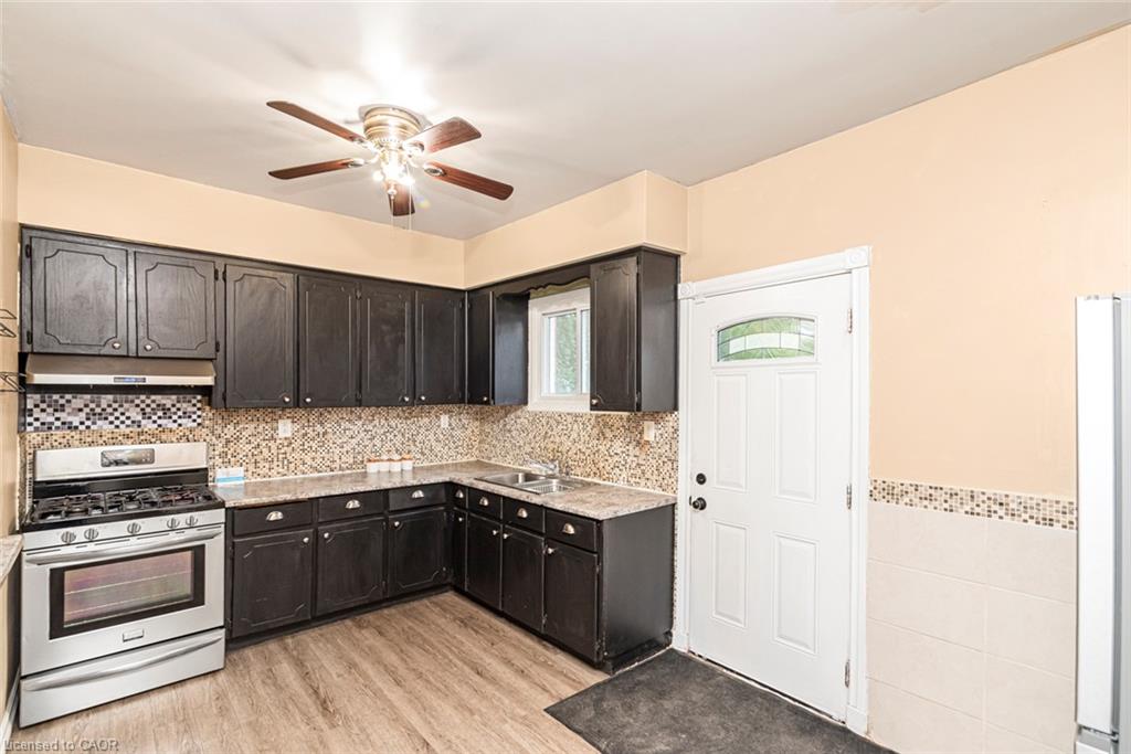 46 Holton Avenue N Property Photo 19