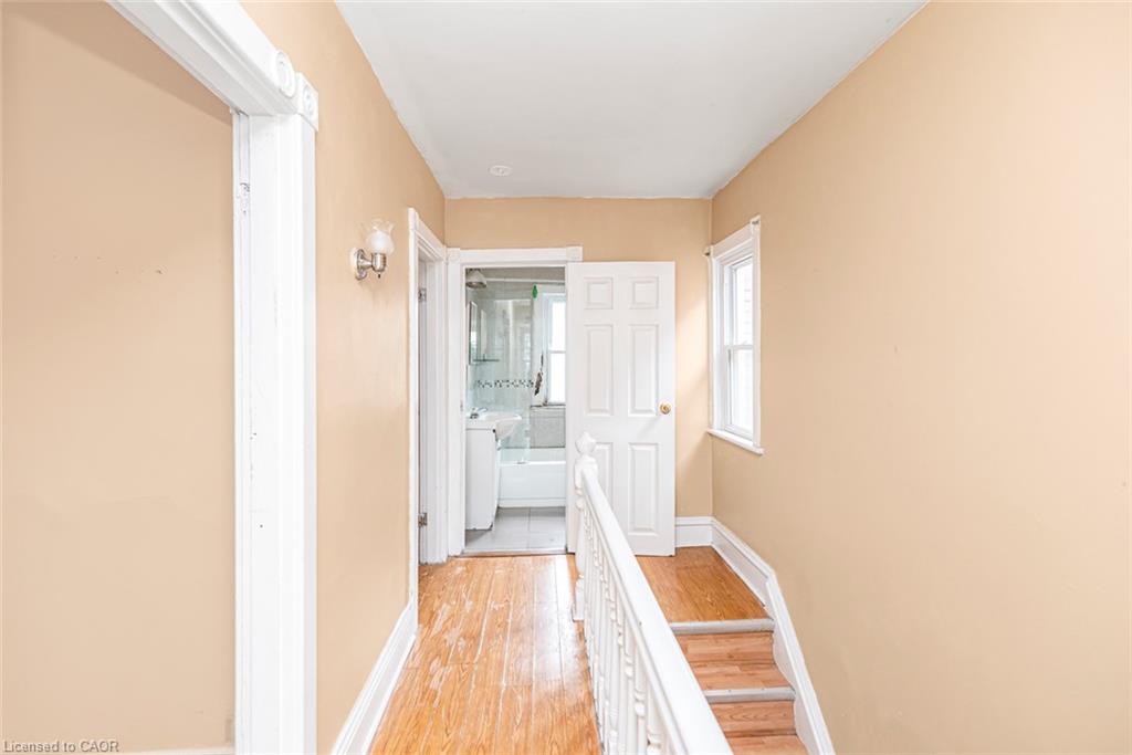 46 Holton Avenue N Property Photo 20