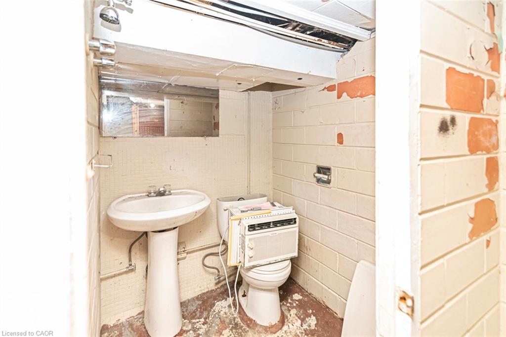 46 Holton Avenue N Property Photo 30