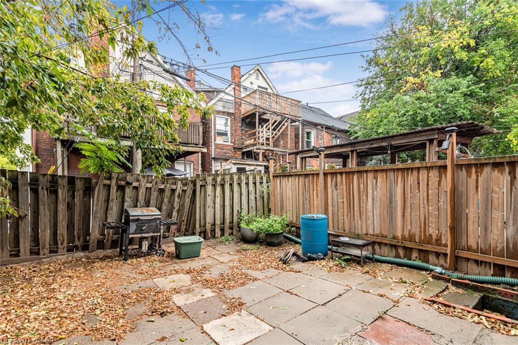 46 Holton Avenue N Property Photo 38