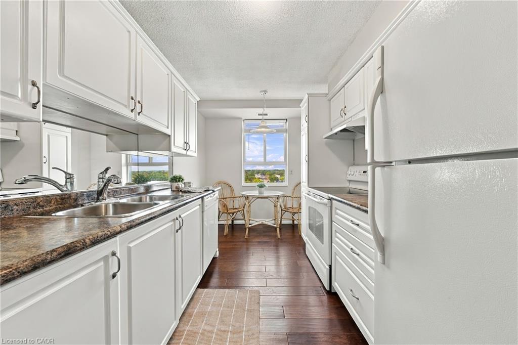 912-5280 Lakeshore Road Property Photo 9