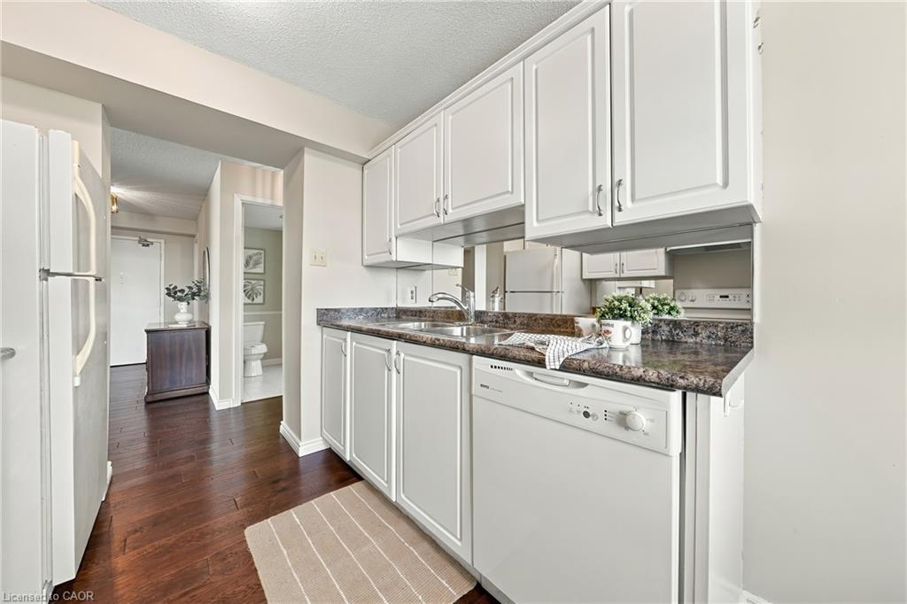 912-5280 Lakeshore Road Property Photo 10