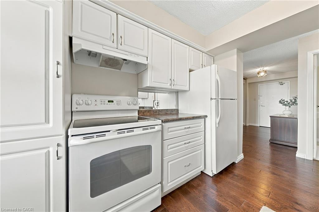 912-5280 Lakeshore Road Property Photo 11