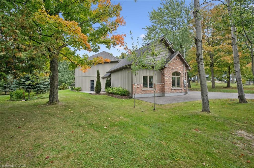 2073 Maplewood Road Property Photo 48