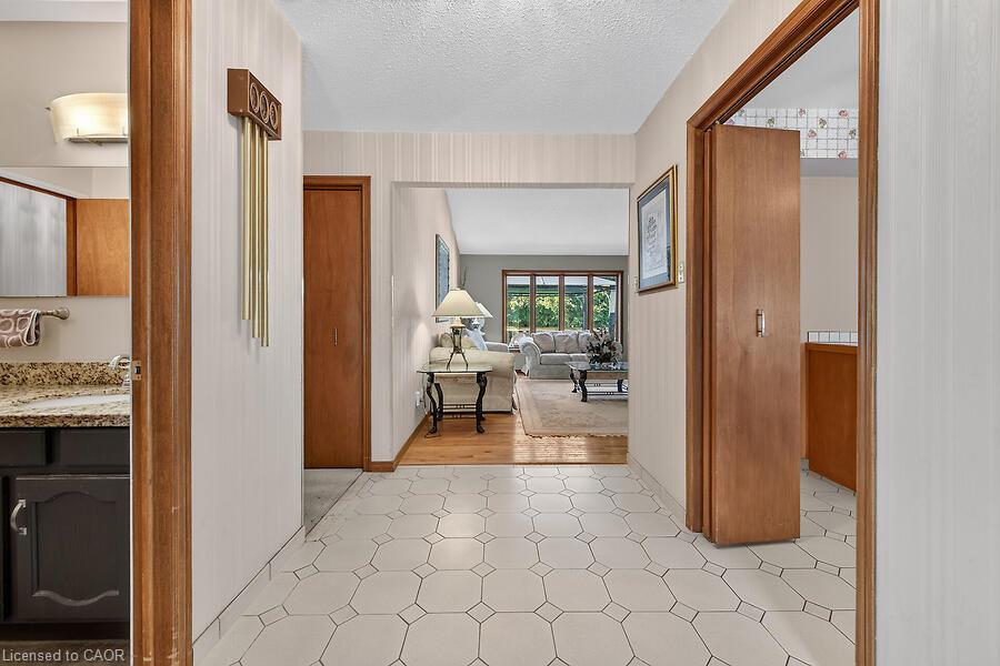 2 Karendale Crescent Property Photo 10