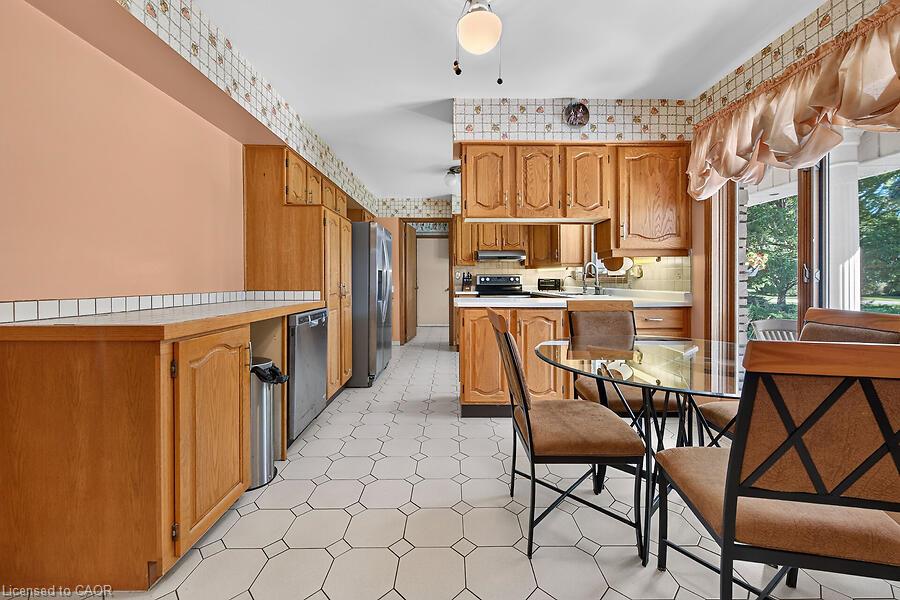 2 Karendale Crescent Property Photo 11