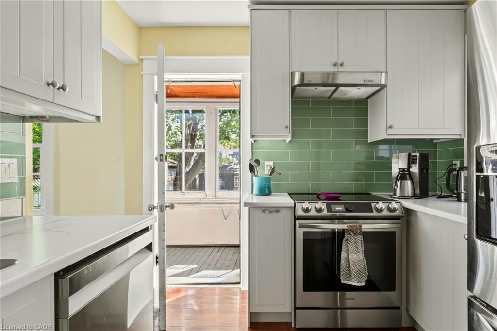 133 Rosslyn Avenue S Property Photo 24